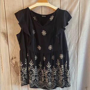 BloomChic Navy Blue Blouse White Floral Print Top Flutter Sleeve 2X 18-20